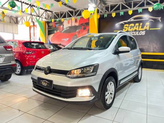 VOLKSWAGEN CROSSFOX 1.6 MSI FLEX 16V 4P MANUAL VOLKSWAGEN CROSSFOX 1.6 MSI FLEX 16V 4P MANUAL